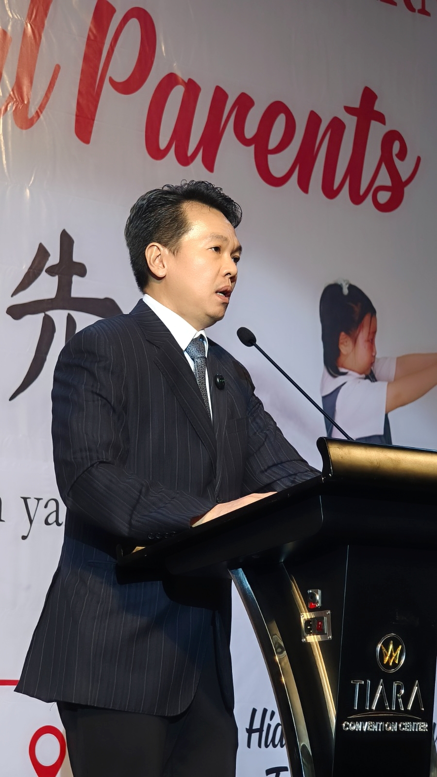 Dr. Stiven Widjaja